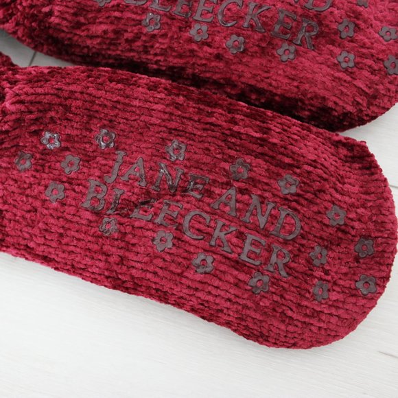 Jane and Bleecker Burgundy Red Super Soft Chenille Sherpa Lined Slipper Socks - Picture 6 of 6